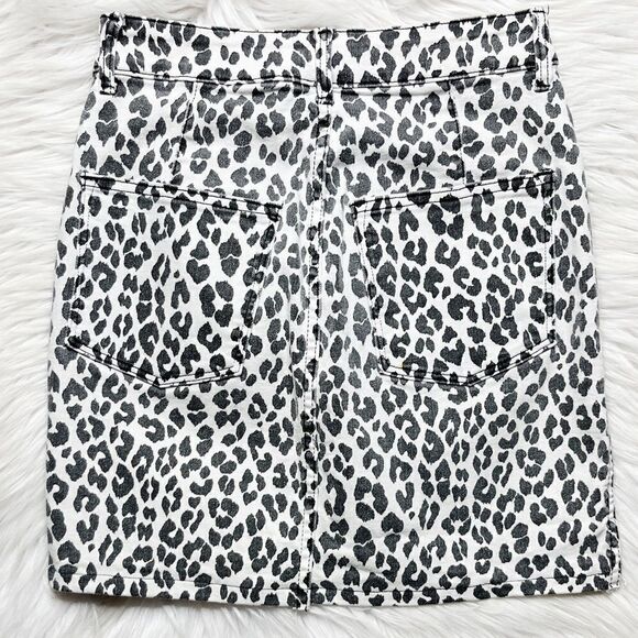 & Denim Leopard Print Denim Mini Skirt White and Black Size 2 - Picture 3 of 5